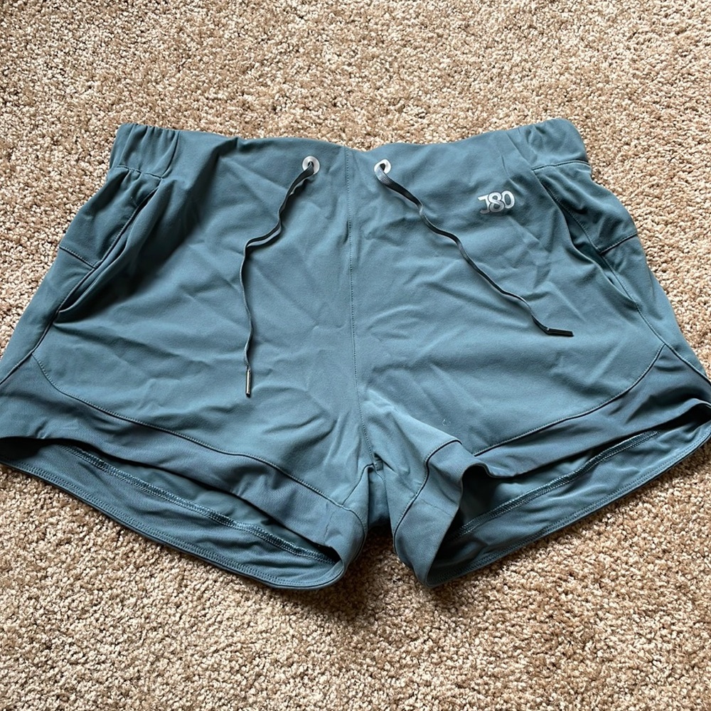 J80 shorts
